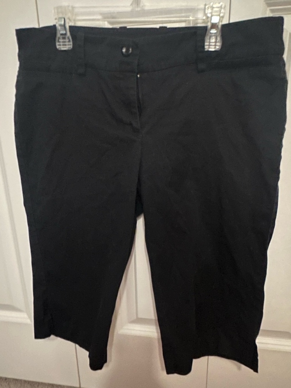 Women's Black Stretch Capri Pants - Tailored Mid-Rise